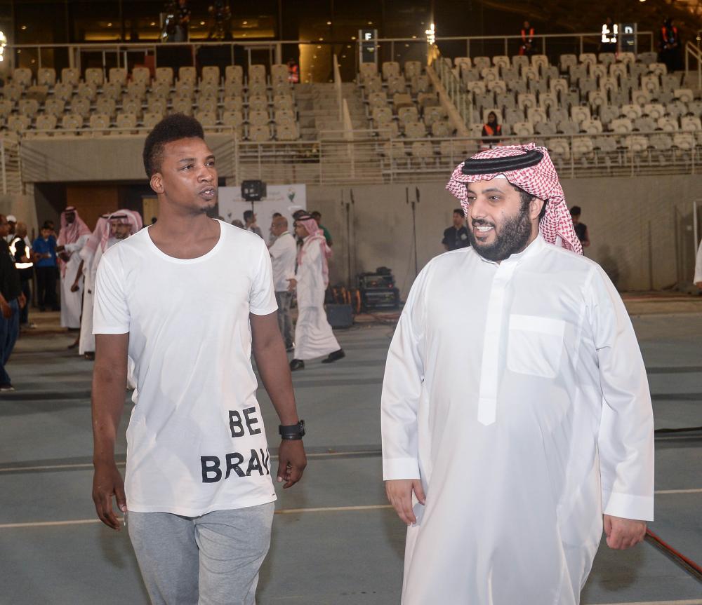 رئيس هيئة الرياضة يحضر منافسات البطولة الرمضانية الدوليه