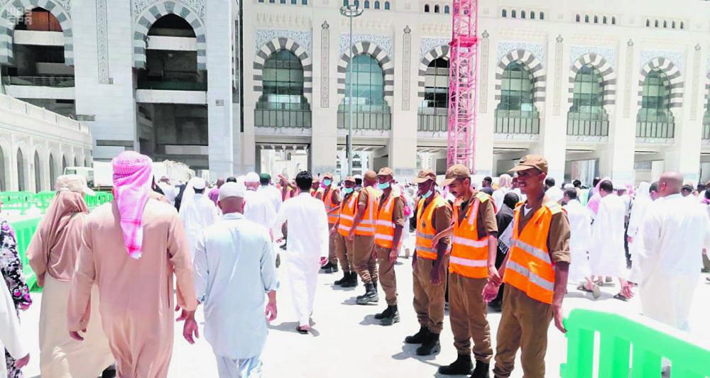 600 كشاف يساهمون في خدمة المعتمرين والمصلين