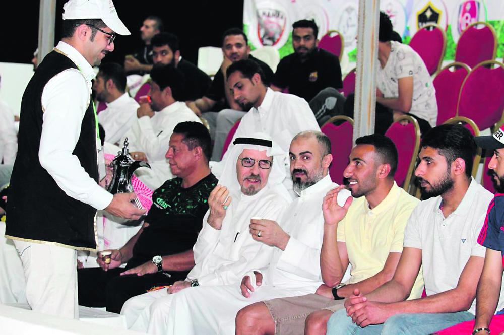 الموسى لاعب بلد الوليد الإسباني يحضر دورة العرين