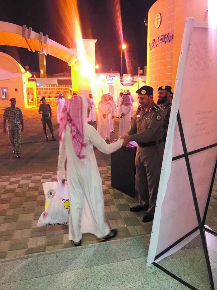 المفرج عنهم يستقبلون العفو الملكي بالدعاء والدموع