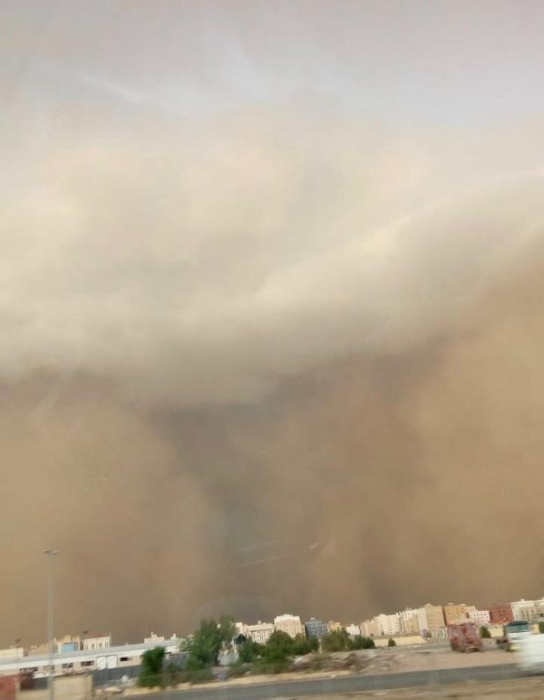 العاصفة الرملية ترفع حالة التاهب في مستشفيات جدة 