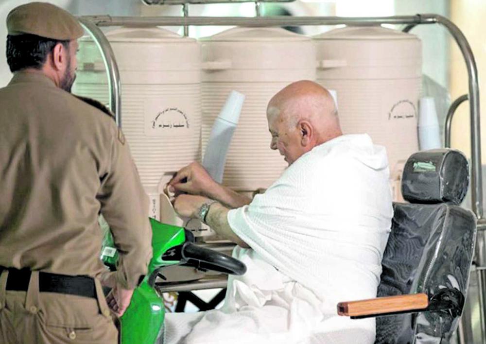 «سقيا زمزم» تخصص عربات لذوي القدرات الخاصة