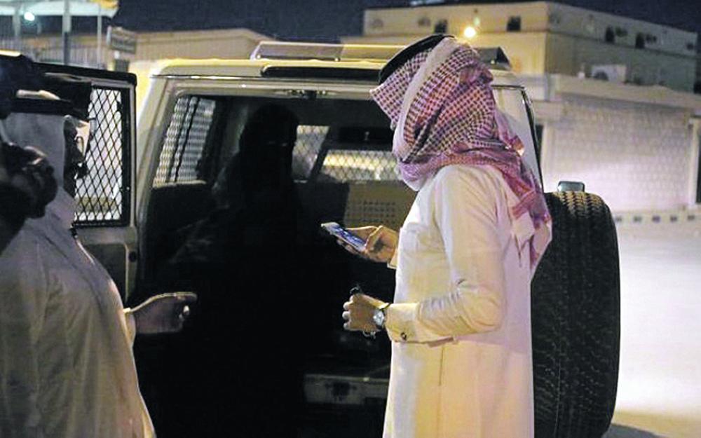 القبض على ١٠ متسولات في الخفجي