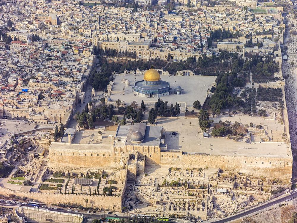 عشرات اليهود يقتحمون المسجد الأقصى