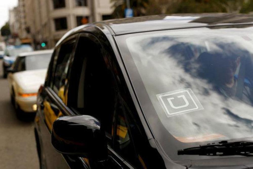 «أوبر» توقف برنامجها للسيارات ذاتية القيادة