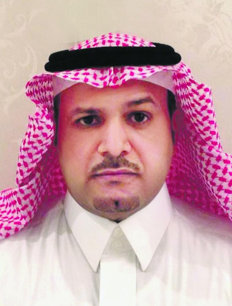 «عضو بلدي» يطالب بإنشاء كورنيش في عنك