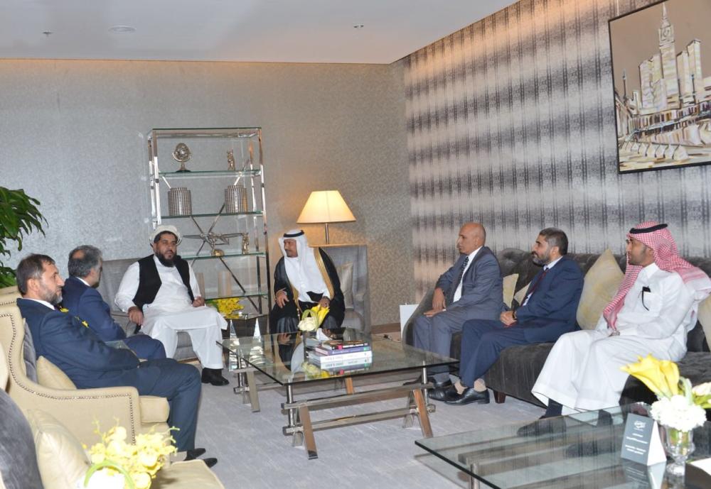 رئيس البرلمان الأفغاني يصل الرياض