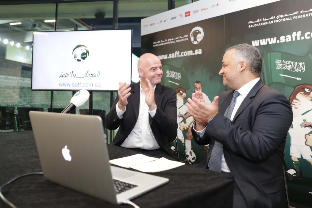 عزت يدشن موقع الاتحاد الرسمي بحضور إنفانتينو