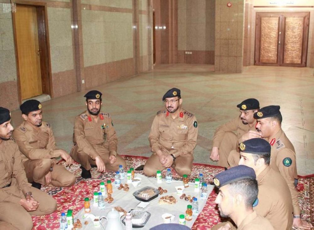 مدير الدفاع المدني بالمدينة المنورة يقف على جاهزية الوحدات