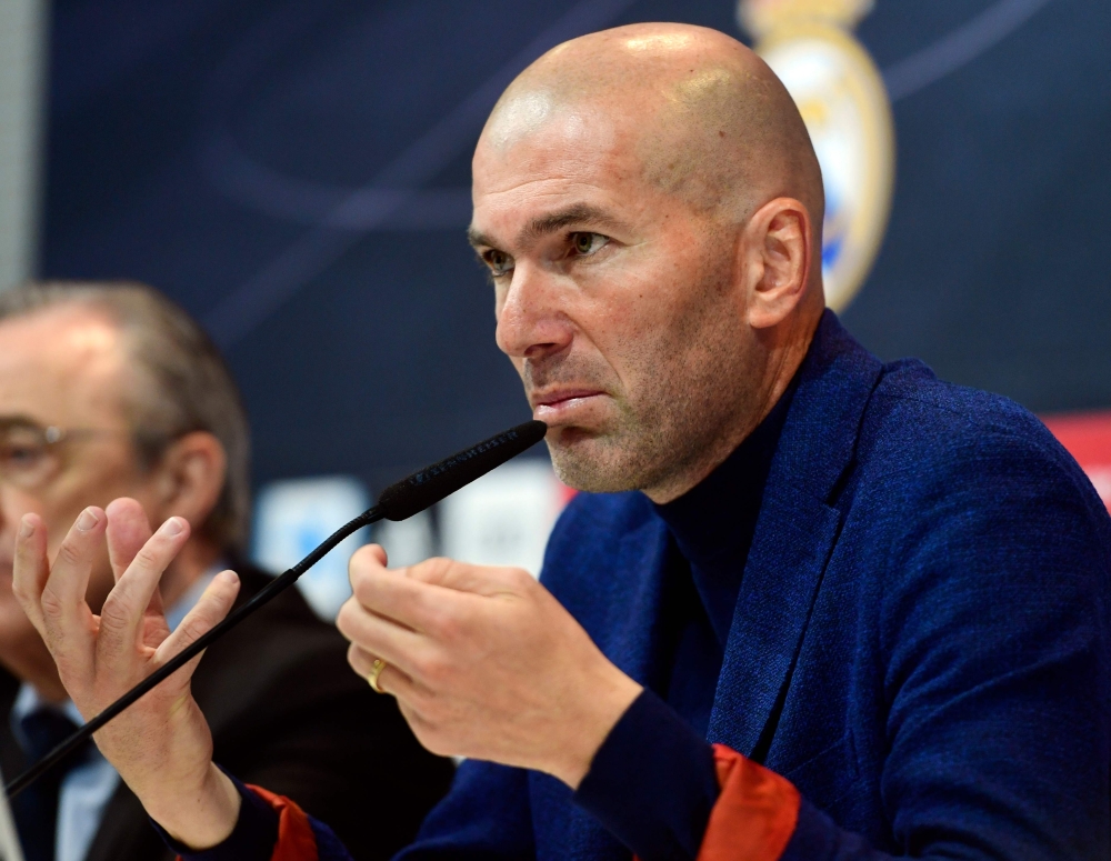 زيدان يعلن رحيلا 'غير متوقع' عن ريال مدريد
