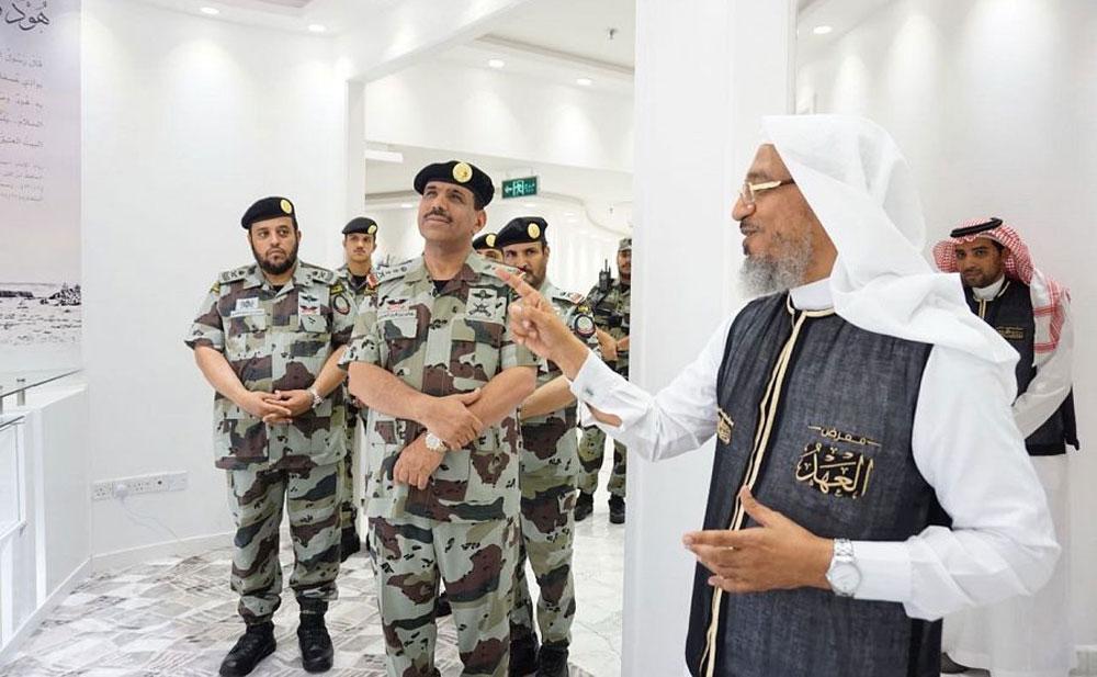 قائد قوات أمن العمرة يثني على شباب مكة