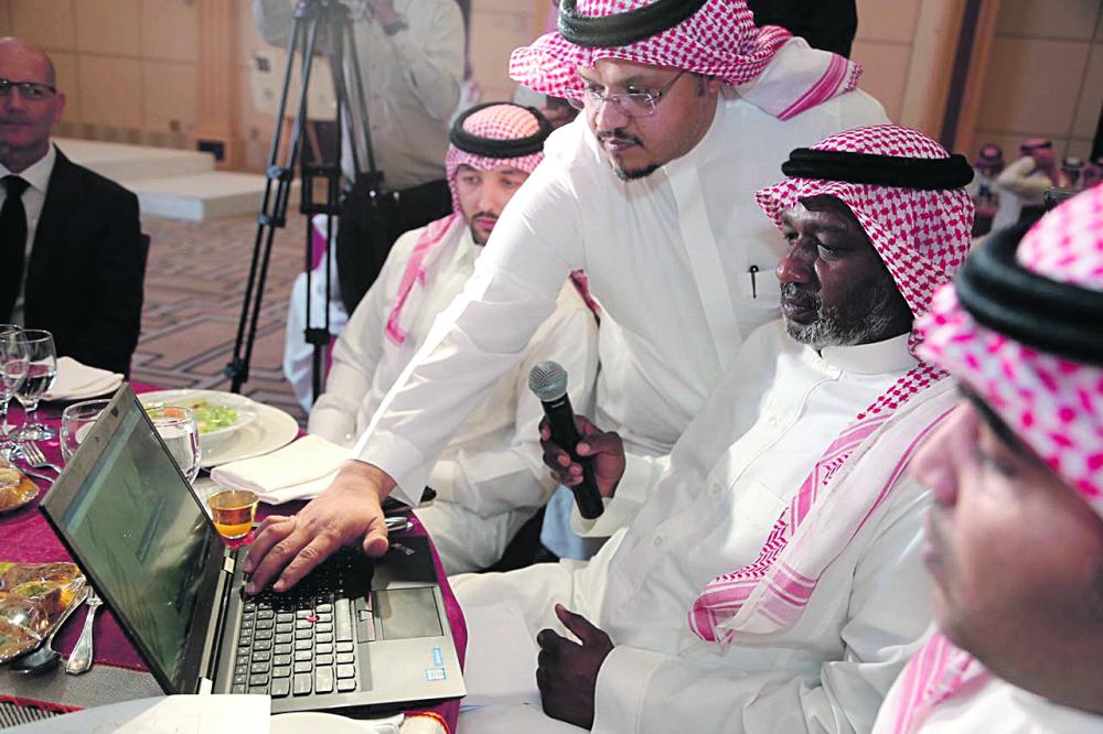 جمعية «أصدقاء اللاعبين» تحتفي باللاعبين السابقين وتكرم الداعمين