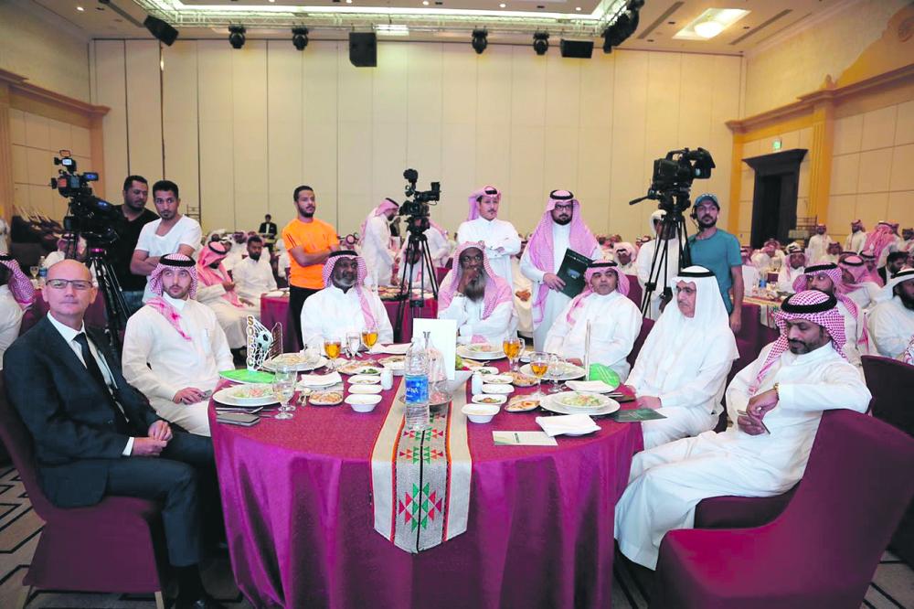 جمعية «أصدقاء اللاعبين» تحتفي باللاعبين السابقين وتكرم الداعمين
