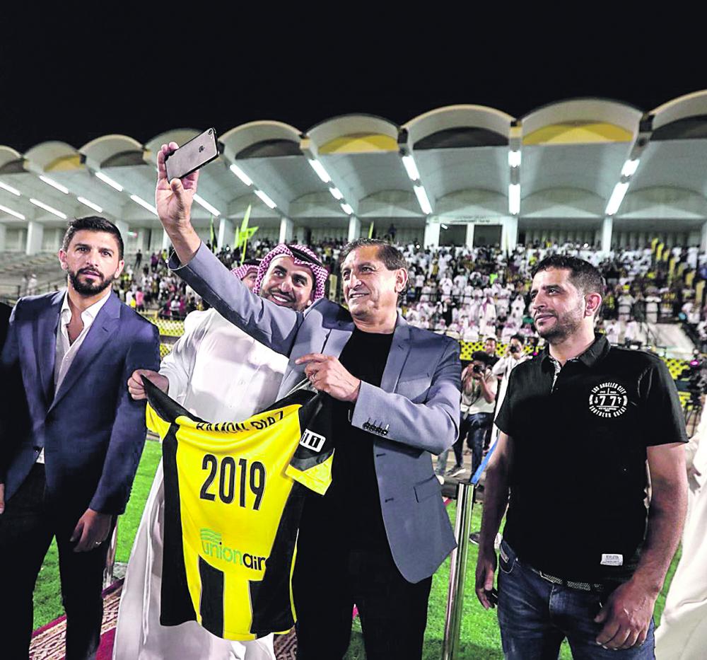 دياز يسرح سفياني وخريص و7 ينتظرون التقرير