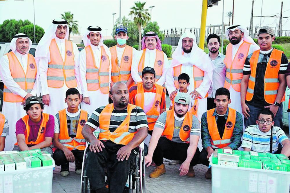 وجبات إفطار صائم تجمع بلدي الأحساء والبر