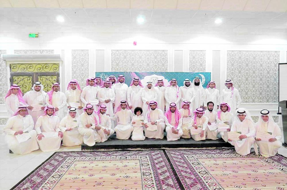 خيرية الطرف تكرّم متطوعي «إفطار صائم»