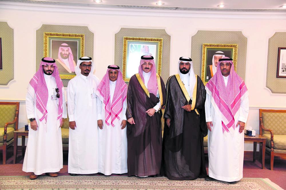 محافظ الأحساء يستقبل مشرف فرع الزكاة