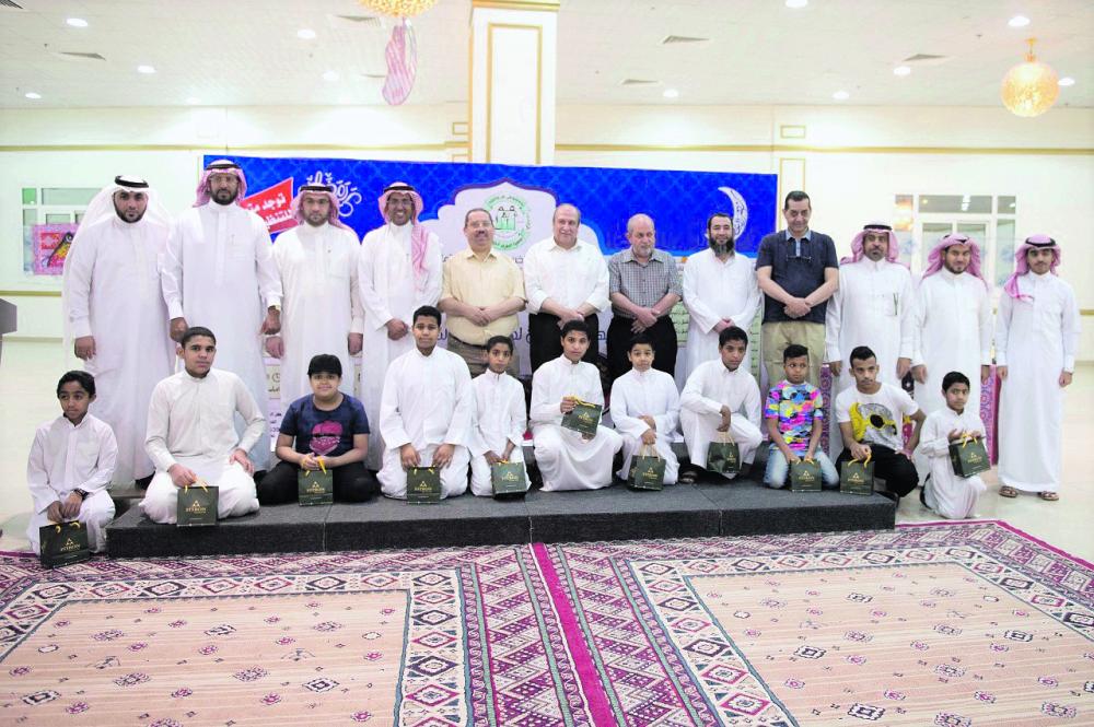 «خيرية الطرف» تشرك الأسر المنتجة بموائد الرحمن
