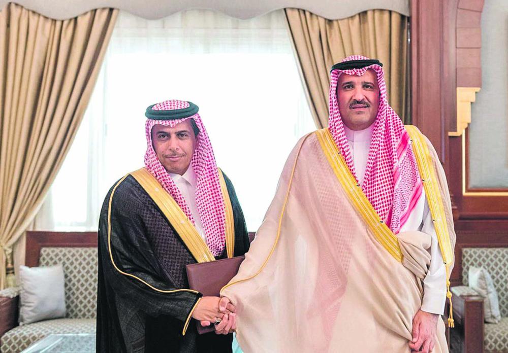 أمير المدينة يشيد بجهود «المكافحة»
