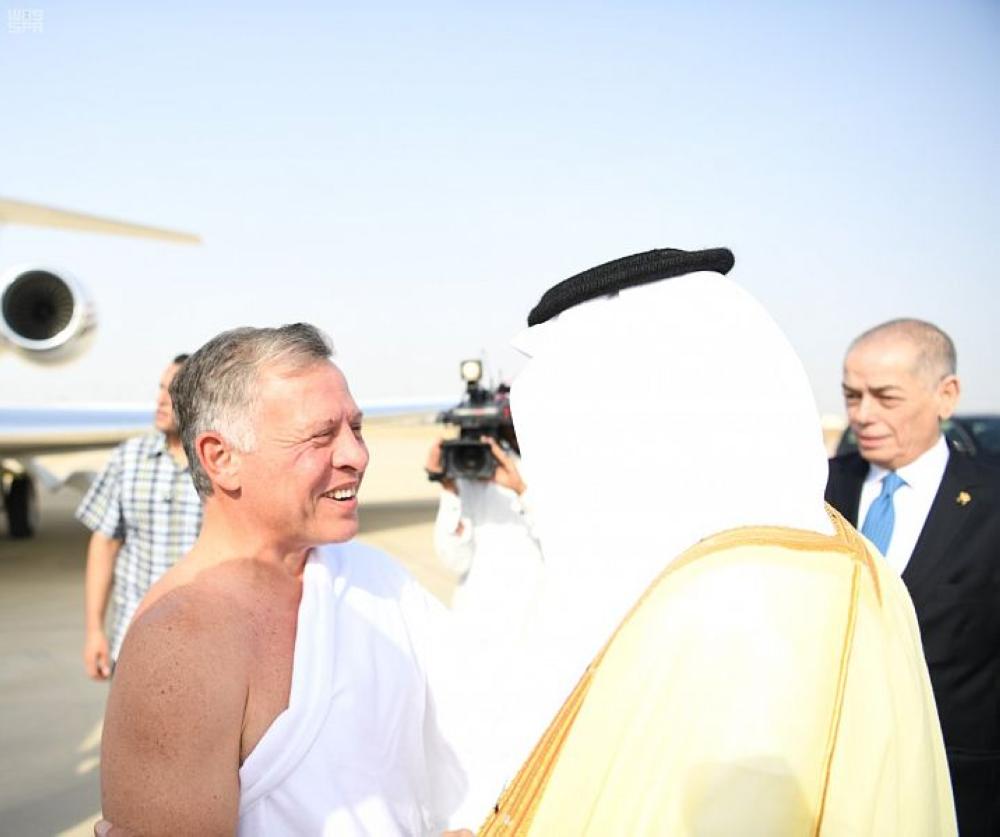 بالصور.. ملك الأردن يصل إلى جدة