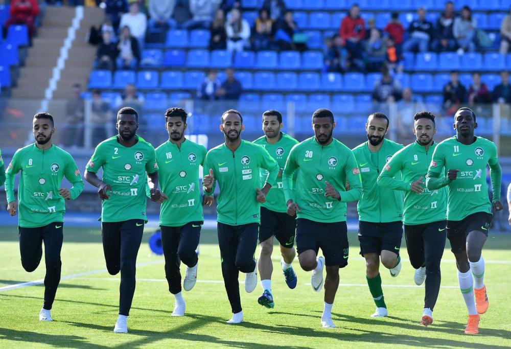 الأخضريتدرب في روسيا تحت أنظار الجماهير والإعلام