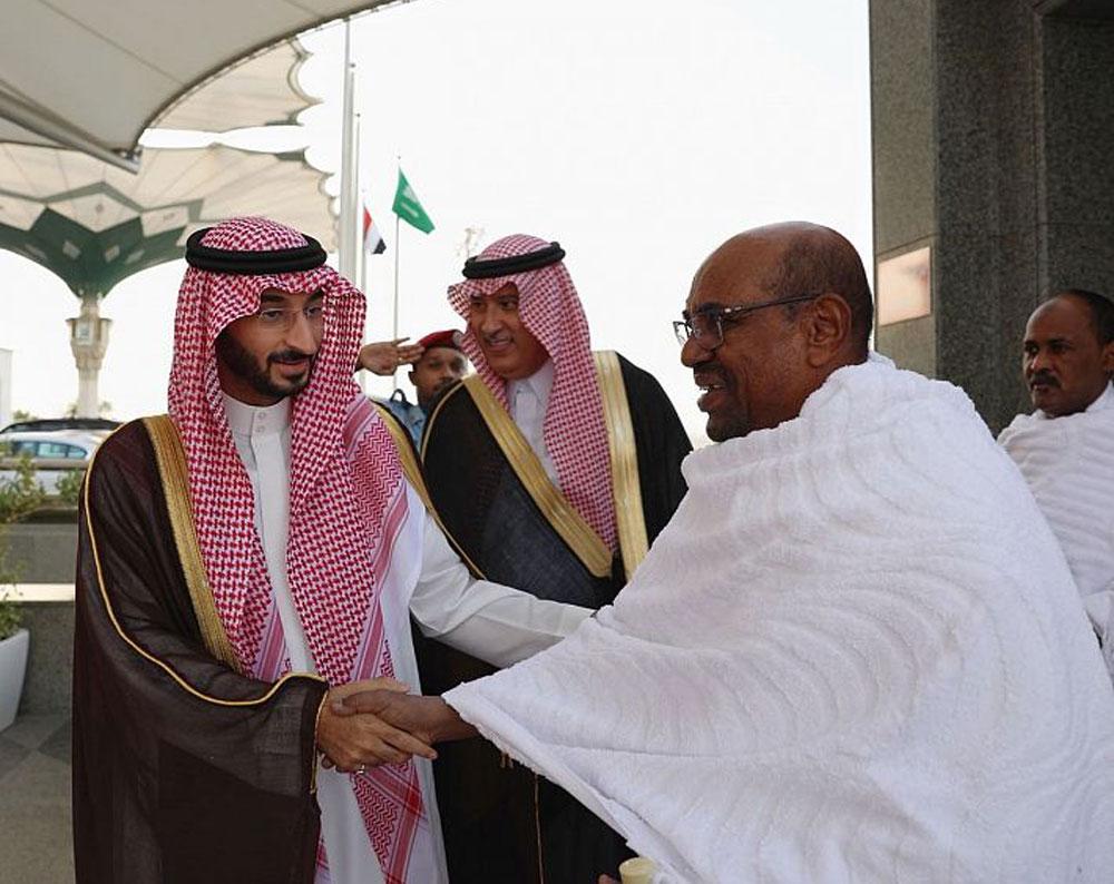 الرئيس السوداني يصل جدة