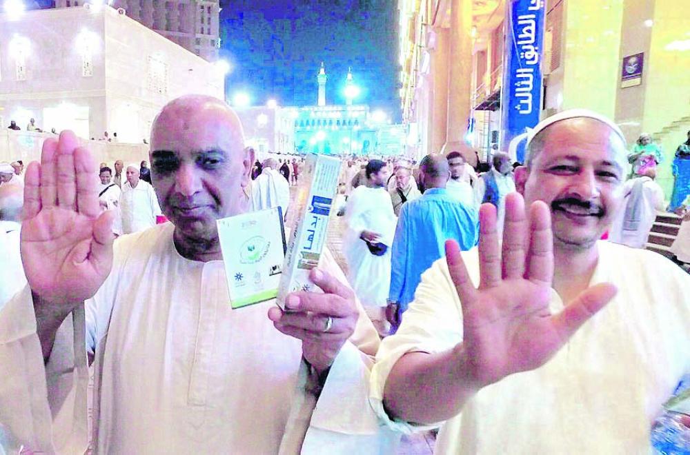 24 ألف معتمر يستبدلون السيجارة بالسواك