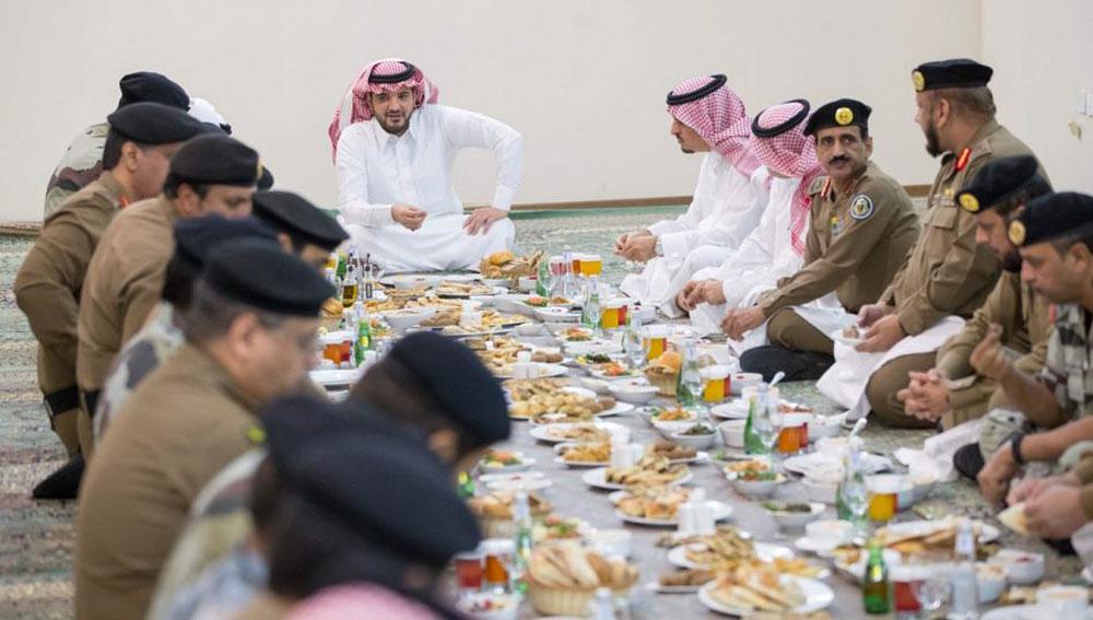 وزير الداخلية يستقبل قادة أمن العمرة
