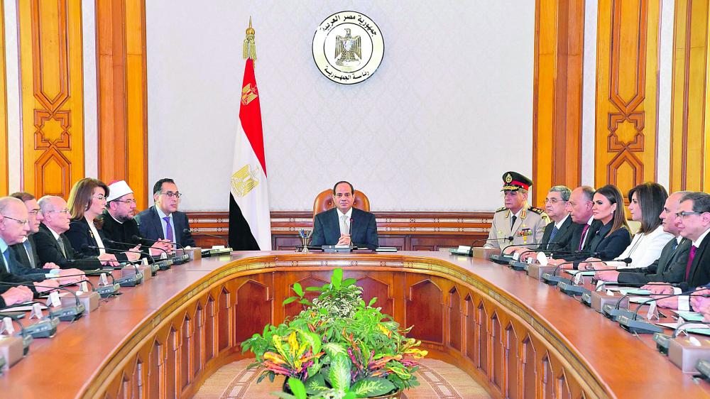 السيسي: الشهداء افتدوا الشعب المصري بأرواحهم