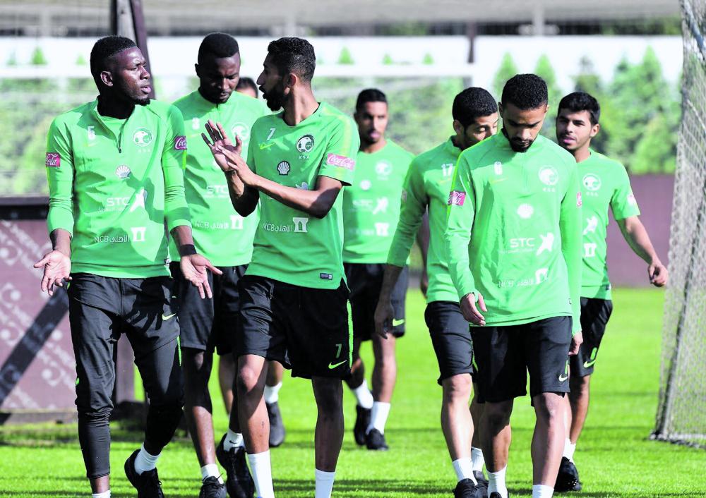 الأخضر يطوي صفحة روسيا ويفتح ملف الأوروجواي