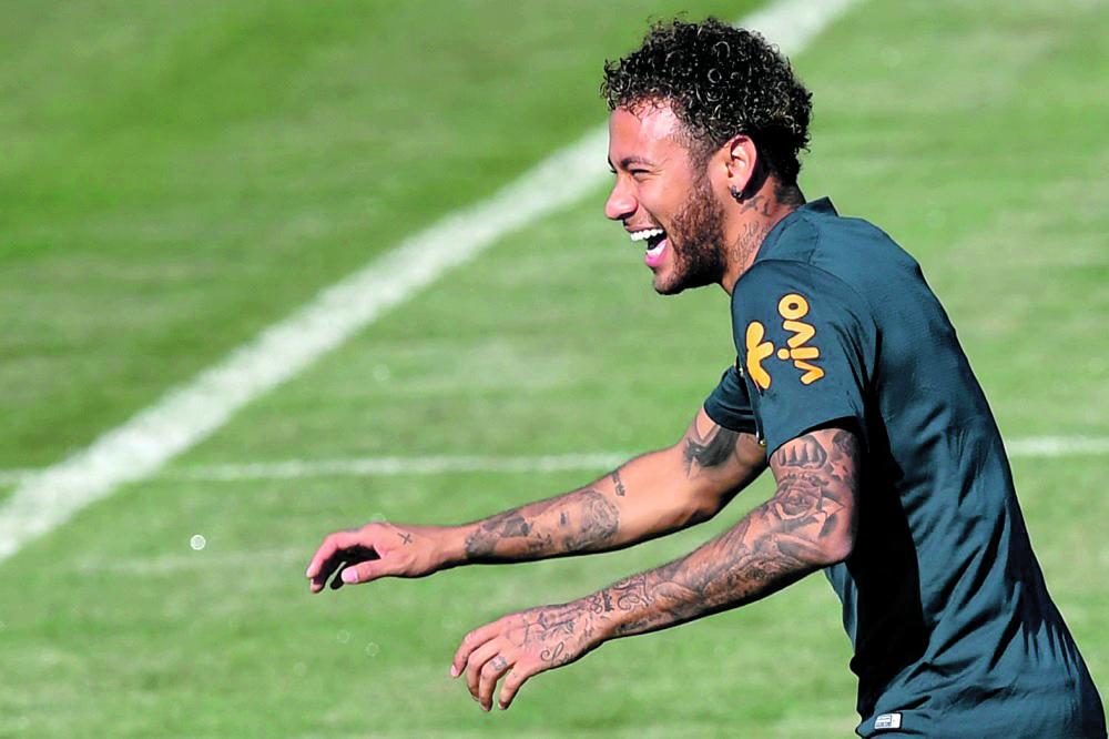 نيمار عاد من الإصابة وعينه على كأس العالم