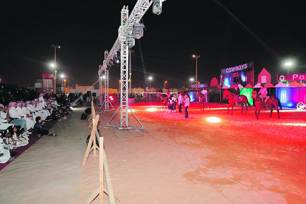 «القرية المغدورة» تجذب الجماهير باحتفالات الرياض