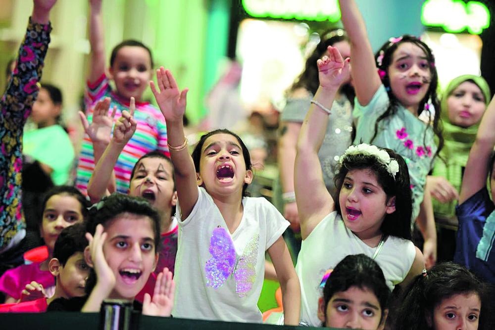 الأطفال .. عنوان العيد الأجمل ومصدر الفرح الأول