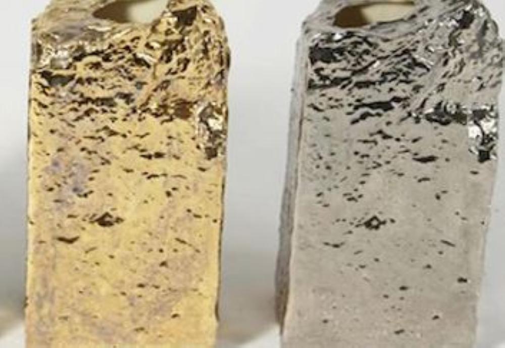 الذهب يتراجع والبلاتين يهوي لأدنى مستوى مع ارتفاع الدولار