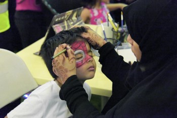 الأطفال .. عنوان العيد الأجمل ومصدر الفرح الأول
