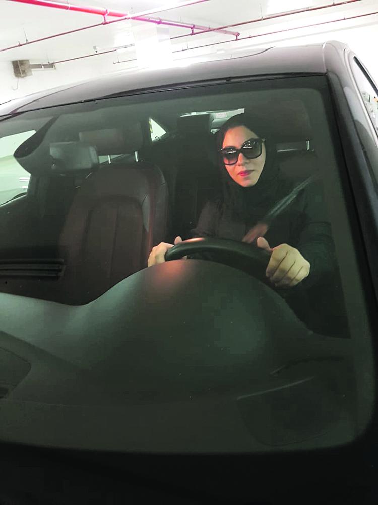 الفارس: القيادة للمرأة مطلب ملح