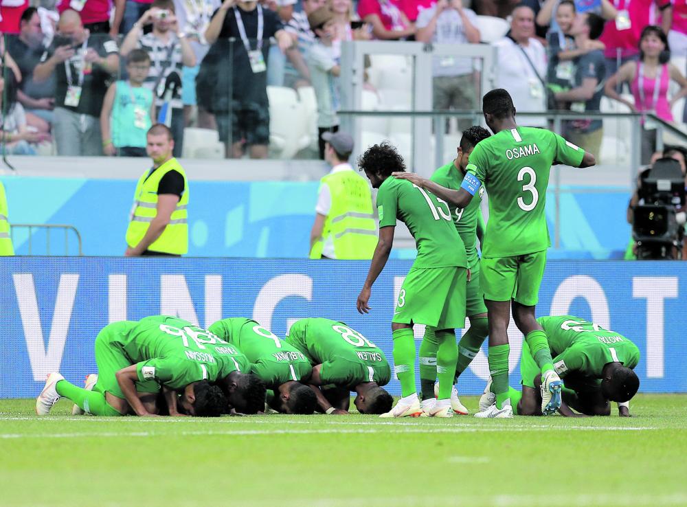 الأخضر يؤكد علو كعبه على العرب «موندياليا»