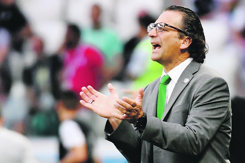 اتحاد القدم يمدد عقد بيتزي حتى فبراير ٢٠١٩