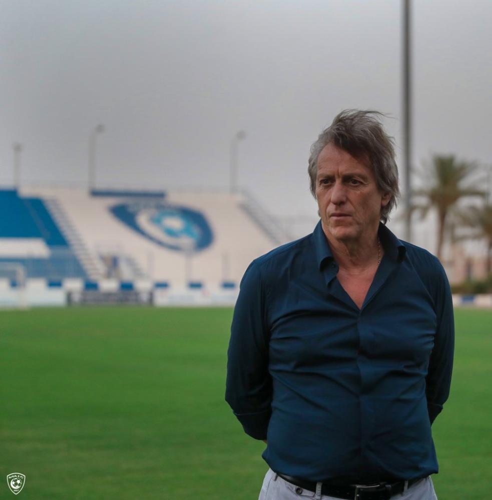سيروتي يغادر الهلال والضبابية تكتنف مستقبل الدوسري