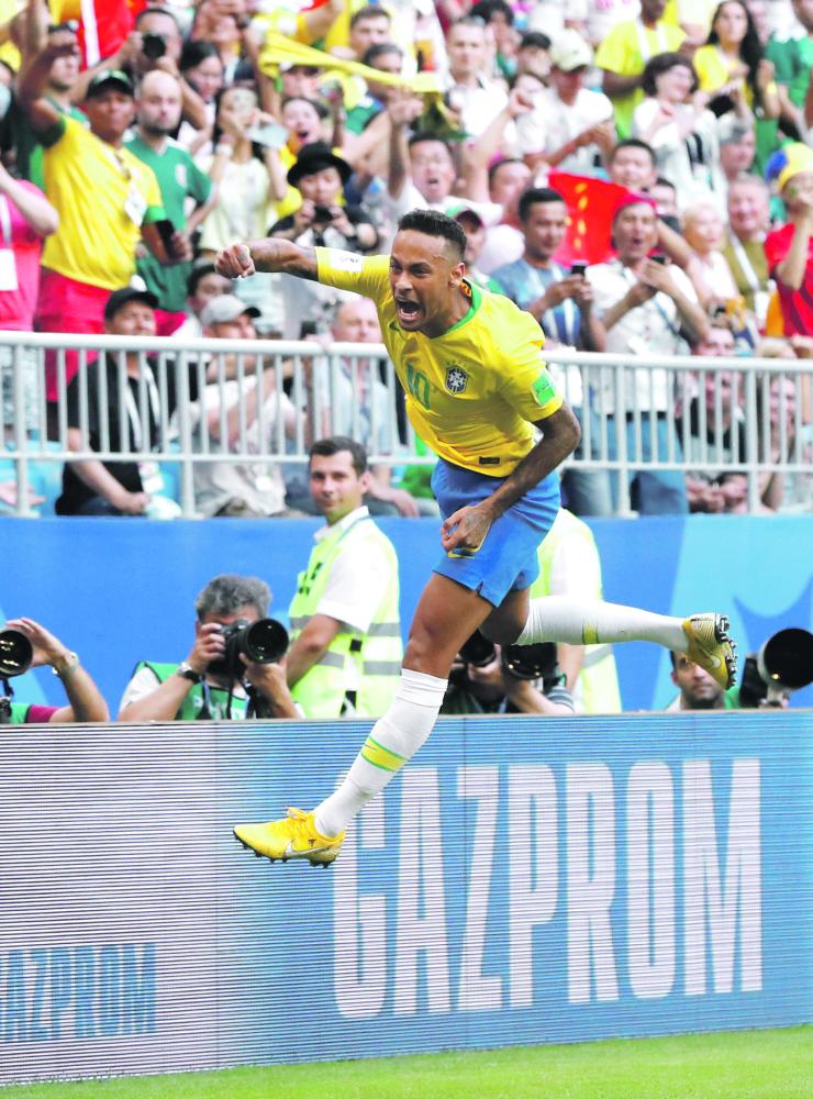 نيمار يقود البرازيل لدور الـ 8 على حساب المكسيك