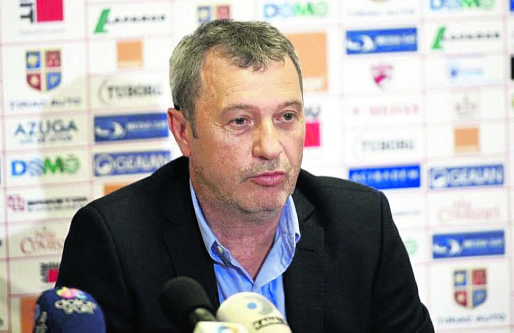 «ريدينك» مدربًا للفيصلي.. وأندري في التدريب