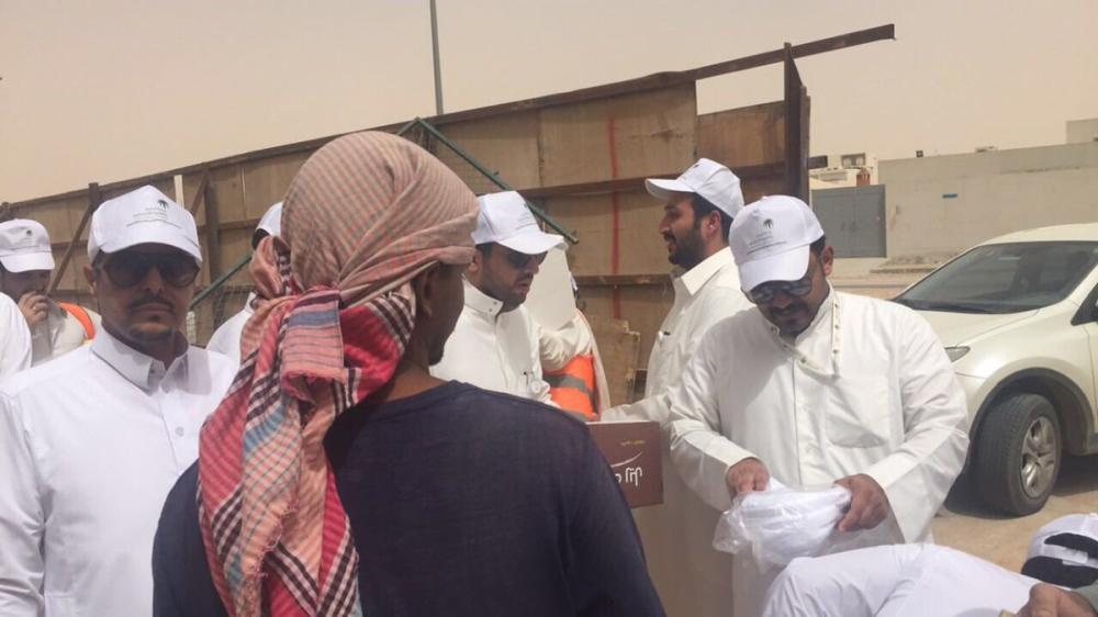 عمل الرياض : 41 مخالفة لقرار منع العمل تحت حرارة الشمس