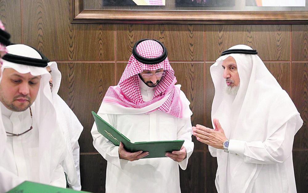 نائب أمير مكة يطلع على فعاليات ملتقى وادي التقنية