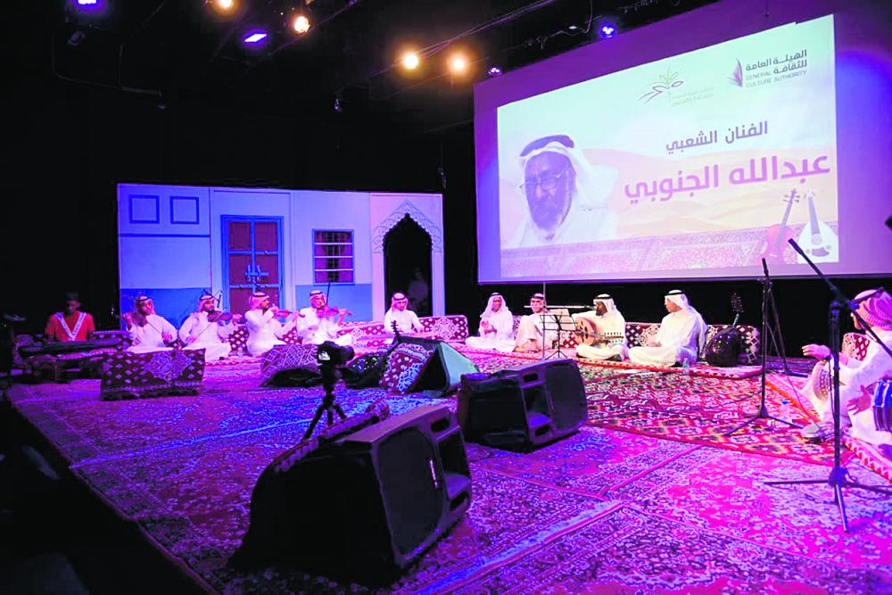 الأغنية الشعبية تشعل ذكريات جمهور فنون الأحساء