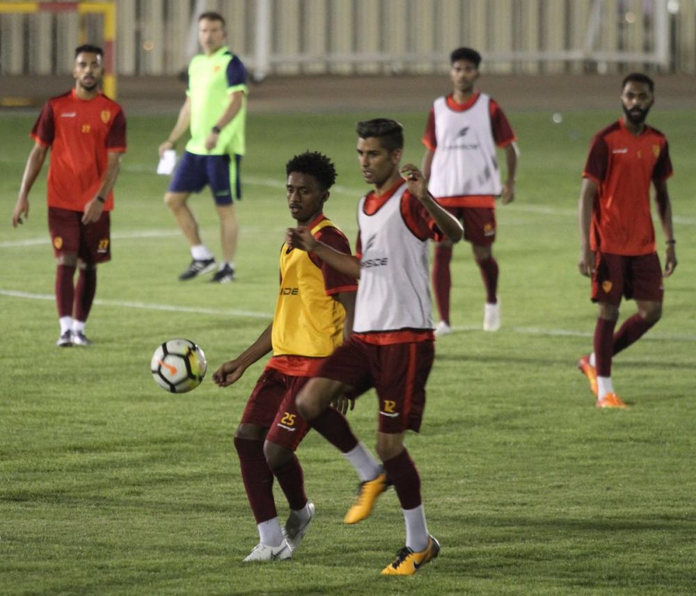 القادسية يبحث عن مهاجم وحارس