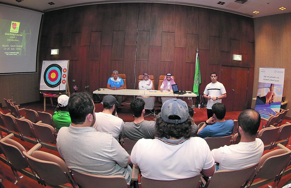 ​​ انطـلاق الدورة التمهيدية لمدربي السهام