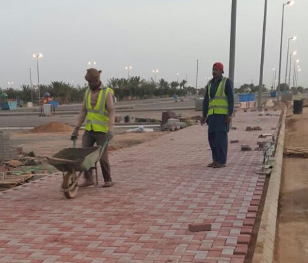 5 آلاف متر مكعب أسفلت لإعادة  تأهيل شوارع الطائف 