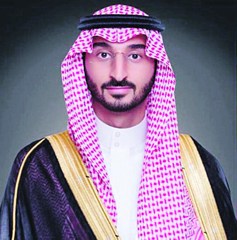 نائب أمير مكة ينقل تعازي القيادة لذوي الشهيد العامري