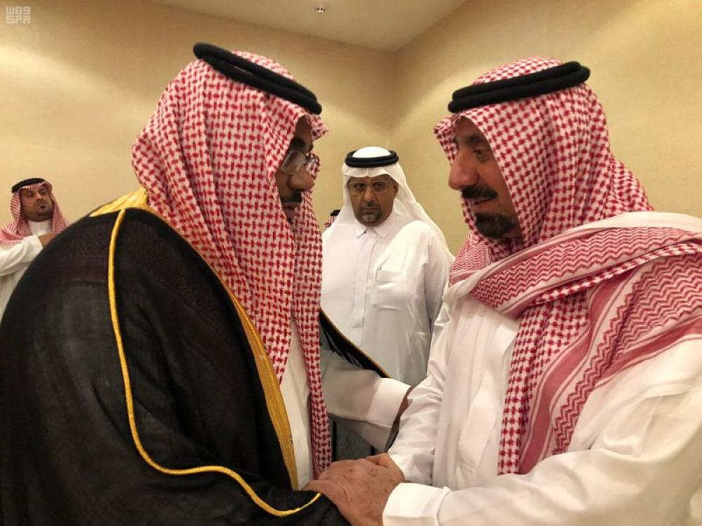 أمير نجران يستقبل المعزين في وفاة والدته