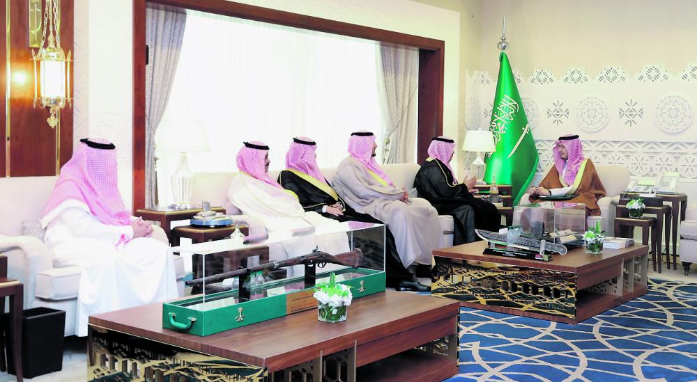 نائب أمير الشرقية يطلع على مبادرات «بلدي بقيق»